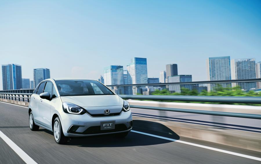  Honda Fit e:HEV Home 2020 года  (JP) (фото 18 из 18)